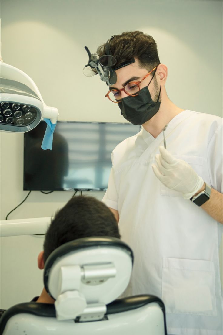 دکتر کیـارش ساعدی